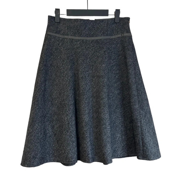 LAUREL BY ESCADA WOOL FLOWY SKIRT - Picture 1 of 3